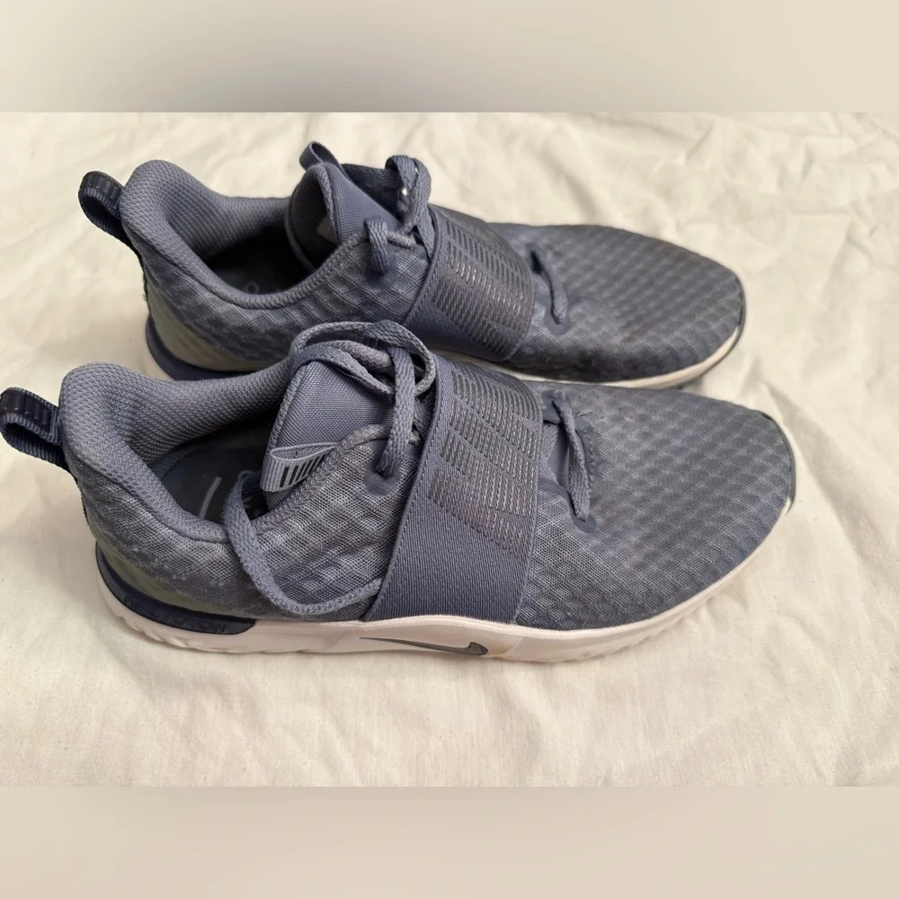 NIKE IN SEASONS TR 9 STELLAR INDIGO SIZE 8.5 STYLE AR4543-501